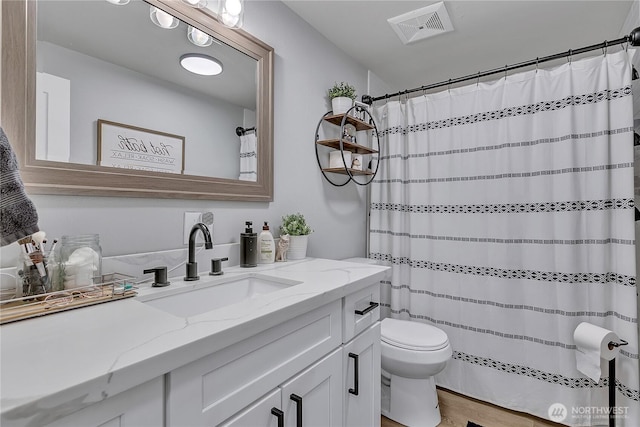 10707 209th Ave E, Bonney Lake, WA 98391 - full bathroom featuring vanity and curtained shower