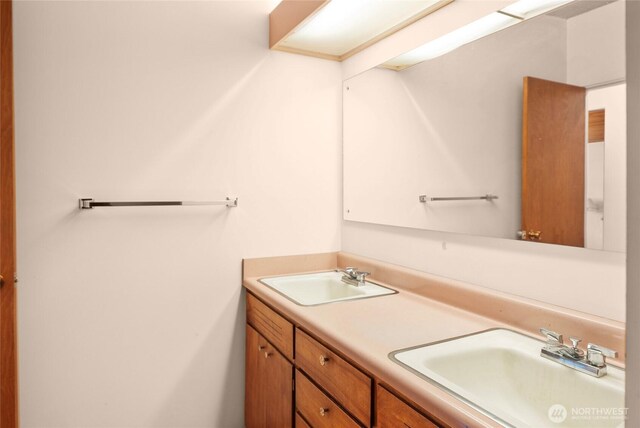 4728 86th Ave SE, Mercer Island, WA 98040 - bathroom featuring double vanity