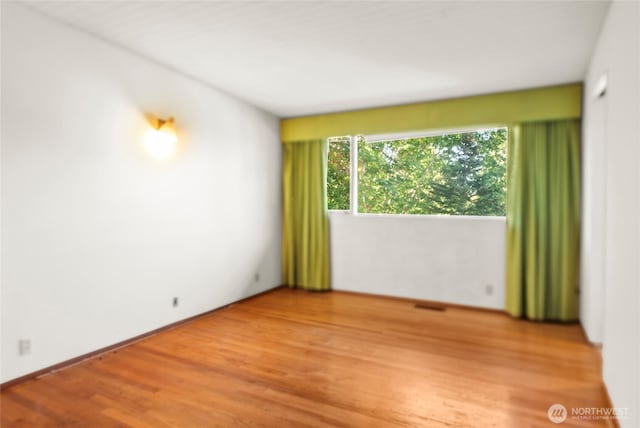 4728 86th Ave SE, Mercer Island, WA 98040 - spare room with light wood-type flooring