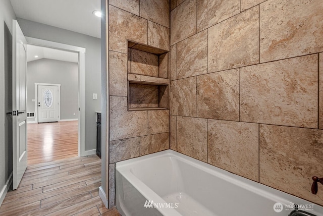970 9th Ave, Longview, WA 98632 - bathroom featuring wood finished floors, a bath, and recessed lighting