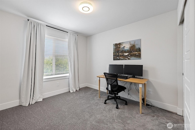 10111 12th Ave E, Tacoma, WA 98445 - carpeted office featuring baseboards