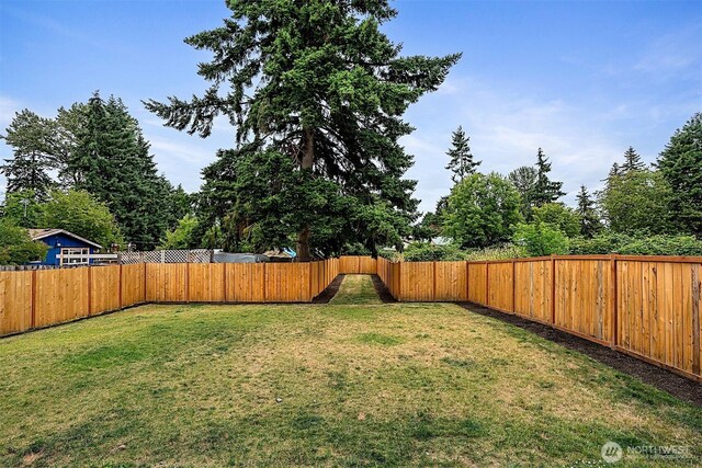10111 12th Ave E, Tacoma, WA 98445 - view of fenced backyard