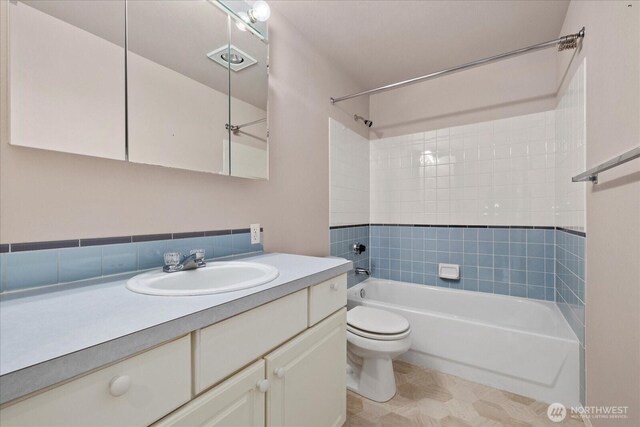 2448 NW 59th St Unit 301, Seattle, WA 98107 - bathroom featuring shower / washtub combination and vanity