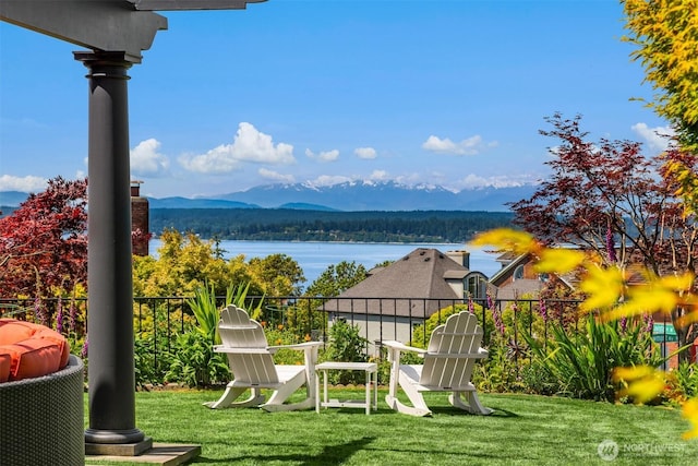 2256 W Viewmont Way W, Seattle, WA 98199 - photo 3