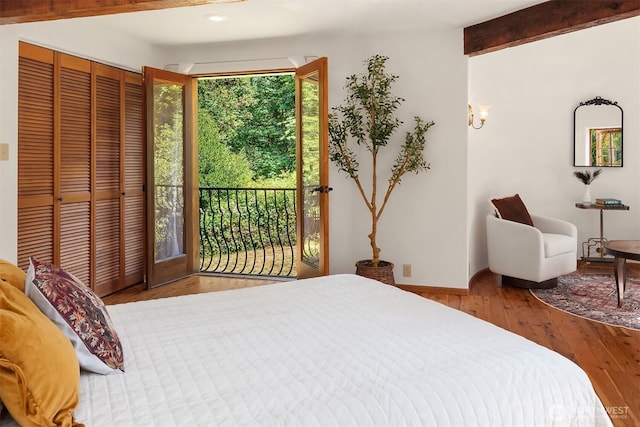 24917 Dockton Rd SW, Vashon, WA 98070 - bedroom featuring wood finished floors and recessed lighting