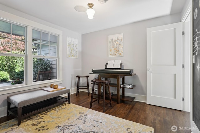 4712 90th Ave SE, Mercer Island, WA 98040 - dining space with wood finished floors and baseboards