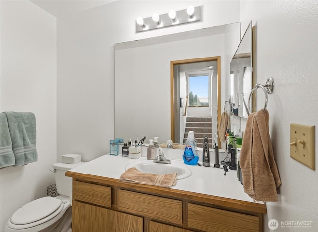 2826 NE 8th St, Renton, WA 98056 - bathroom with toilet and vanity