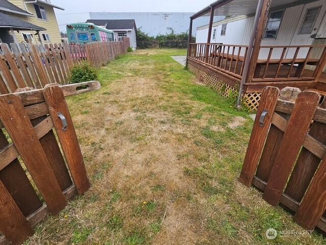 3906 L Pl, Seaview, WA 98644 - view of yard