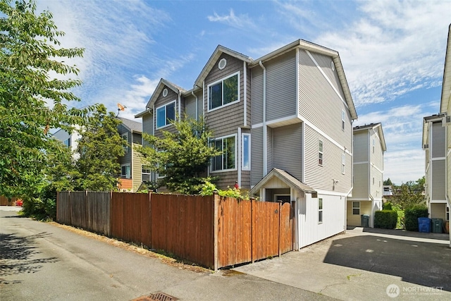 9211 Ashworth Ave N Unit B, Seattle, WA 98103 - view of front of house