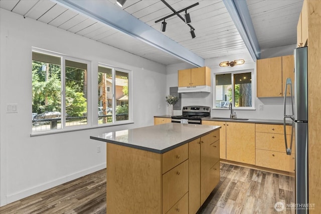 7826 Somerset Ct, Clinton, WA 98236 - photo 4