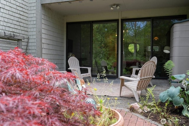 22703 Lakeview Dr Unit E5, Mountlake Terrace, WA 98043 - view of patio / terrace