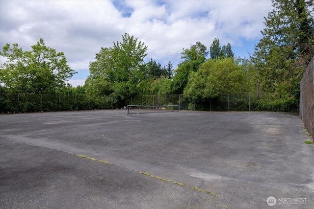 22703 Lakeview Dr Unit E5, Mountlake Terrace, WA 98043 - view of tennis court