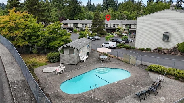 22703 Lakeview Dr Unit E5, Mountlake Terrace, WA 98043 - view of pool with a patio
