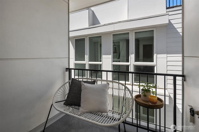 6042B 41st Ave SW, Seattle, WA 98136 - view of balcony