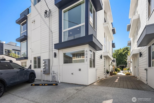 6042B 41st Ave SW, Seattle, WA 98136 - view of side of home