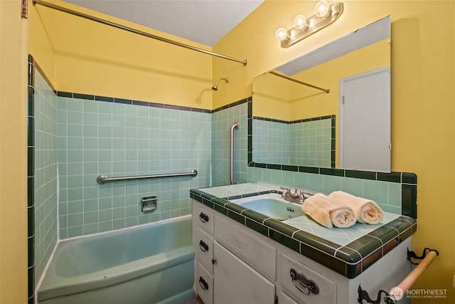 386 Mocliff Rd, Ephrata, WA 98823 - full bath featuring bathing tub / shower combination and vanity