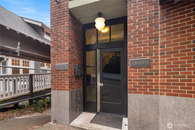 28091/2 Mount Rainier Dr S Unit 3, Seattle, WA 98144 - entrance to property with brick siding
