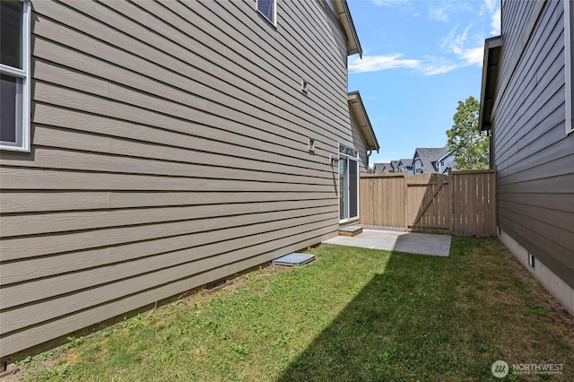 329 Holland Ave, Bellingham, WA 98226 - view of home's exterior with a gate