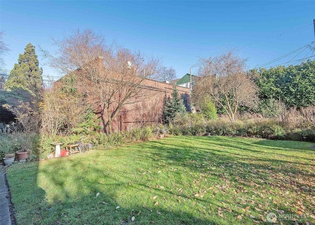 720 6th Ave Unit 206, Tacoma, WA 98405 - view of grassy yard