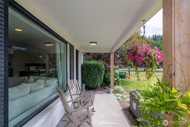 17371 Dunbar Rd, Mount Vernon, WA 98273 - view of patio / terrace