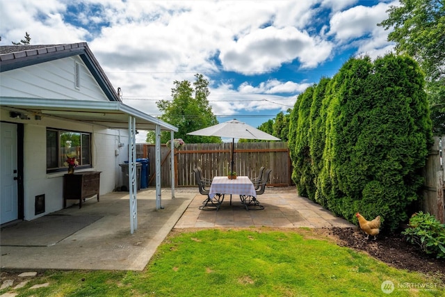 17371 Dunbar Rd, Mount Vernon, WA 98273 - view of yard with a patio