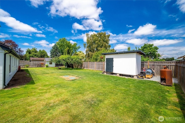 17371 Dunbar Rd, Mount Vernon, WA 98273 - fenced backyard with a storage shed