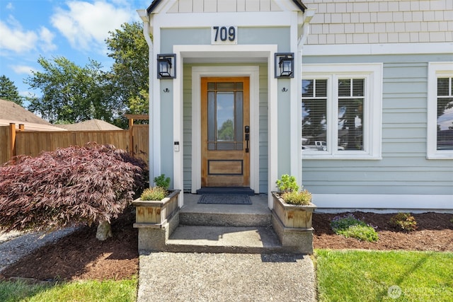 709 7th St SW, Puyallup, WA 98371 - view of exterior entry