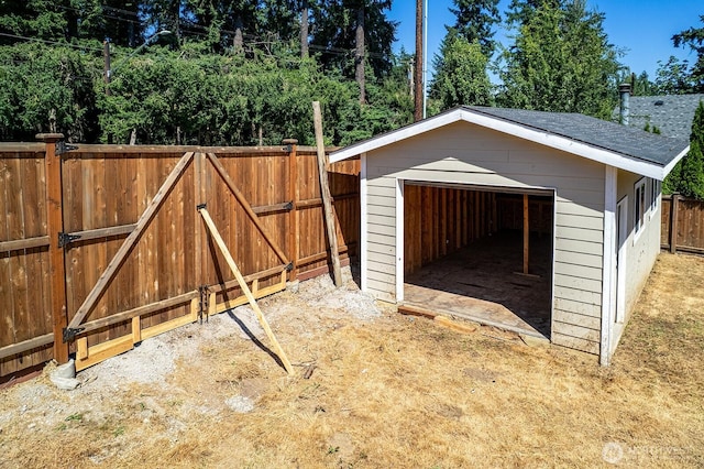 6808 NE 165th St, Kenmore, WA 98028 - view of outdoor structure with a gate