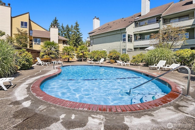 2506 S 317th St Unit 103, Federal Way, WA 98003 - community pool featuring a patio