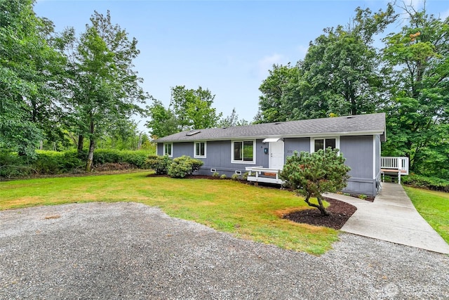 370 Van Wyck Rd, Bellingham, WA 98226 - ranch-style home featuring a front lawn