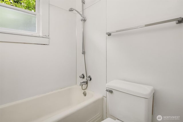 9559 College Way N, Seattle, WA 98103 - full bathroom featuring toilet and shower / washtub combination