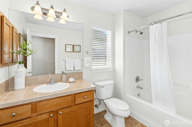 3419 NE Meadow Way, Issaquah, WA 98029 - full bath with vanity and shower / bath combo with shower curtain