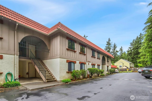 15749 NE 18th St Unit B5, Bellevue, WA 98008 - view of property with stairway