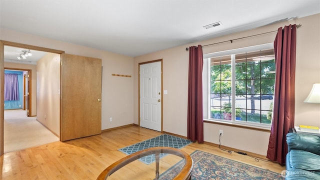87 Sullivan Pl, Walla Walla, WA 99362 - foyer with light wood-style flooring and healthy amount of natural light