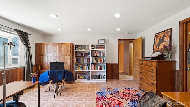 87 Sullivan Pl, Walla Walla, WA 99362 - living area featuring recessed lighting, tile patterned flooring, and a desk