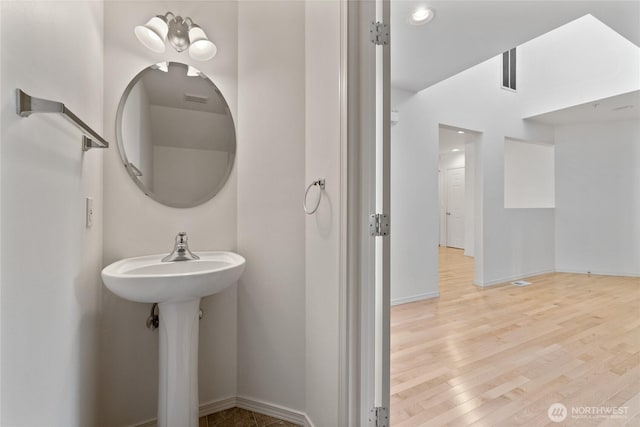 22532 43rd Ave S Unit 19-2, Kent, WA 98032 - bathroom featuring wood finished floors and recessed lighting
