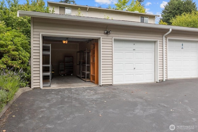 15000 Juanita Dr NE Unit 402, Kenmore, WA 98028 - view of garage