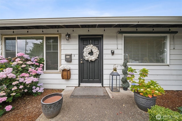 2010 Tacoma Rd, Puyallup, WA 98371 - view of exterior entry featuring covered porch