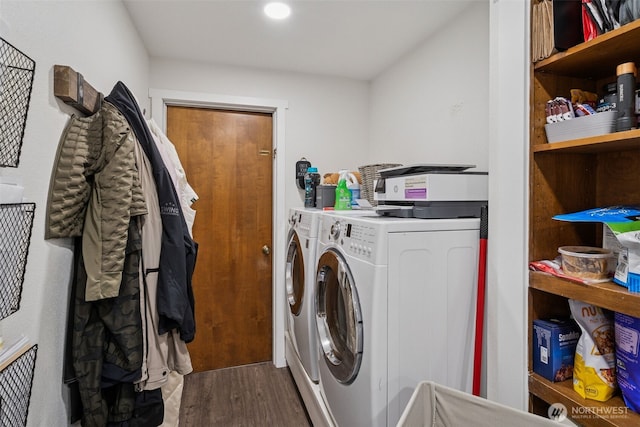 2010 Tacoma Rd, Puyallup, WA 98371 - laundry area with independent washer and dryer and wood finished floors