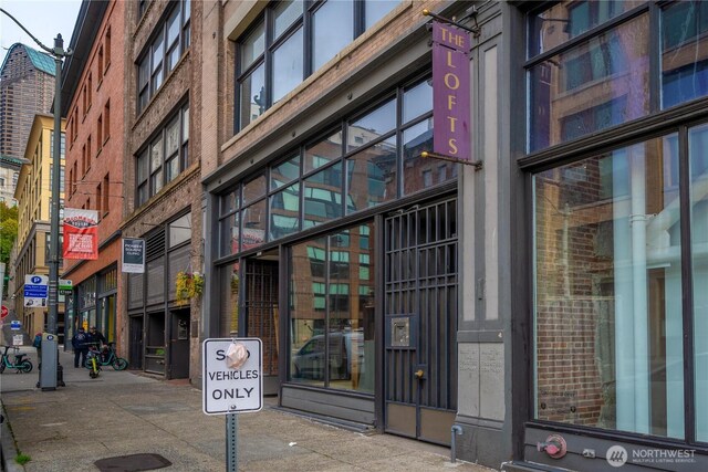210 3rd Ave S Unit 3C, Seattle, WA 98104 - photo 4