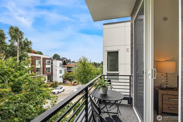 909 29th Ave S, Seattle, WA 98144 - view of balcony