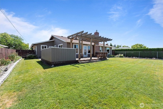 103 Crest Dr, Ephrata, WA 98823 - fenced backyard with a pergola and a deck