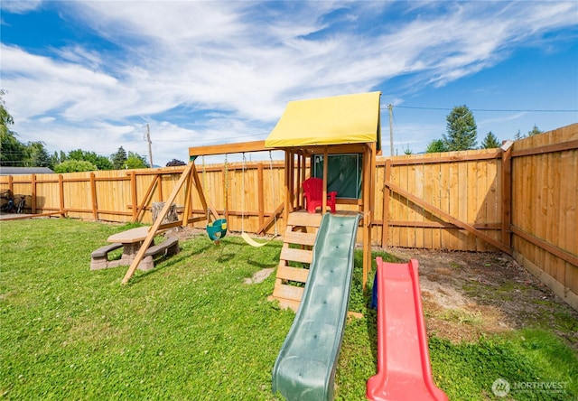 235 Morton St, Sumas, WA 98295 - view of play area with a fenced backyard