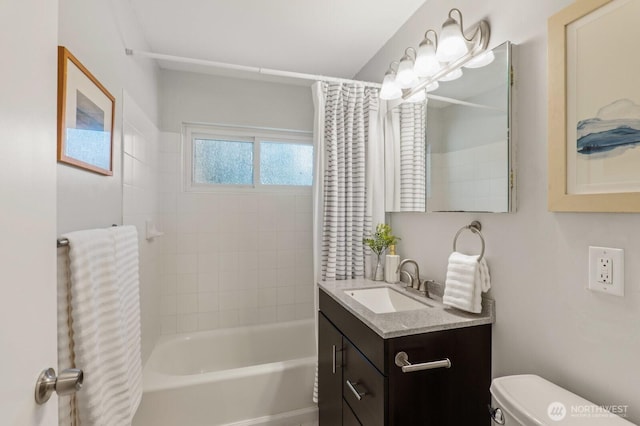 3923 NE 22nd Pl, Renton, WA 98056 - full bath featuring vanity and shower / bath combo with shower curtain