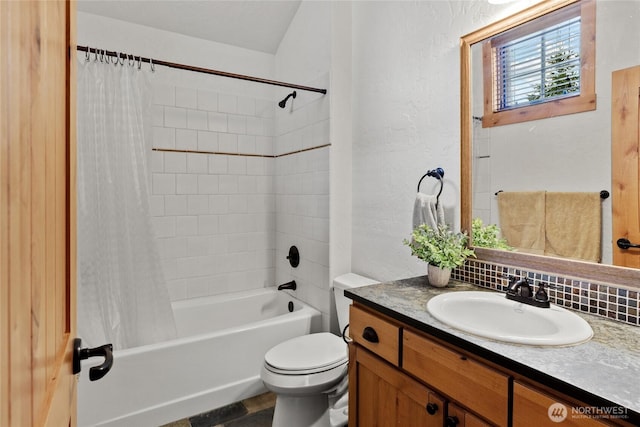 80 Queens Loop, Cle Elum, WA 98922 - full bathroom featuring shower / bath combo, vanity, and a textured wall