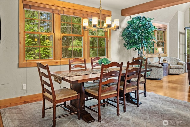 80 Queens Loop, Cle Elum, WA 98922 - dining area featuring a chandelier, wood finished floors, and a textured wall