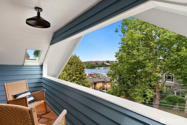 109 E Roanoke St, Seattle, WA 98102 - balcony featuring a water view