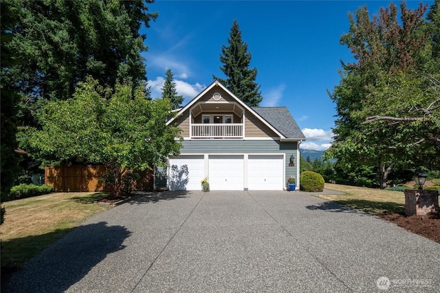 1402 Langara Cir, Bellingham, WA 98229 - view of front of property featuring driveway, an attached garage, and a front yard