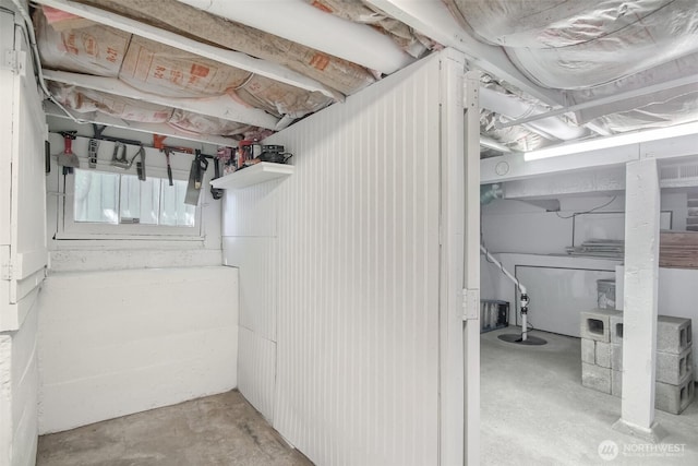 5618 35th Ave SW, Seattle, WA 98126 - unfinished below grade area featuring drainage system