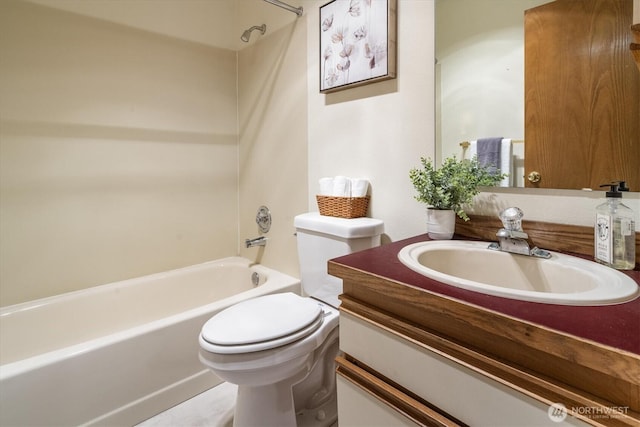 9004 20th Ave NE, Seattle, WA 98115 - full bath with vanity and tub / shower combination